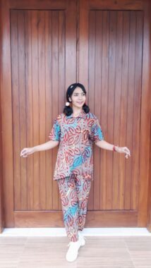 Baju One Set Wanita Batik Pendek Santai WFH