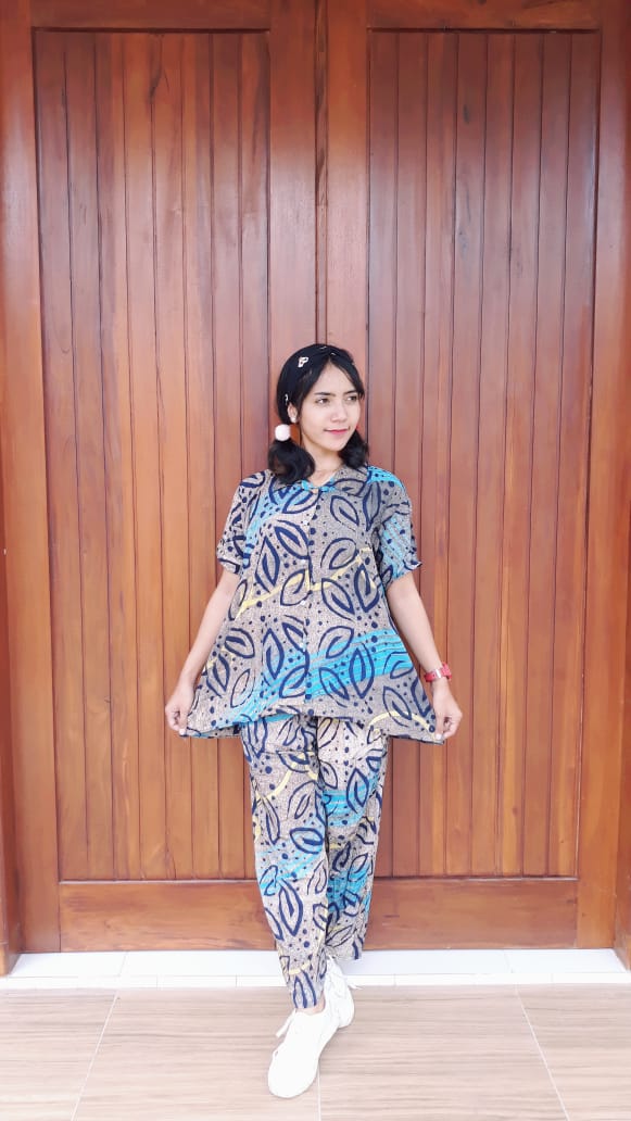 Baju One Set Wanita Batik Pendek Santai WFH