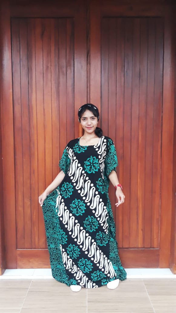 Long Dress Lowo Motif Batik Parang