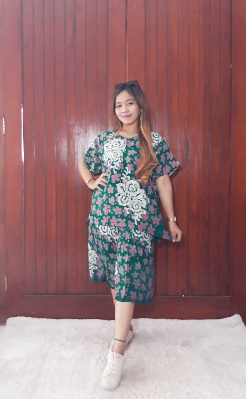 One Set Batik Wanita Setelan Kulot Pendek