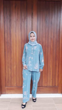 One Set Tie Dye Lengan Celana Panjang Polos