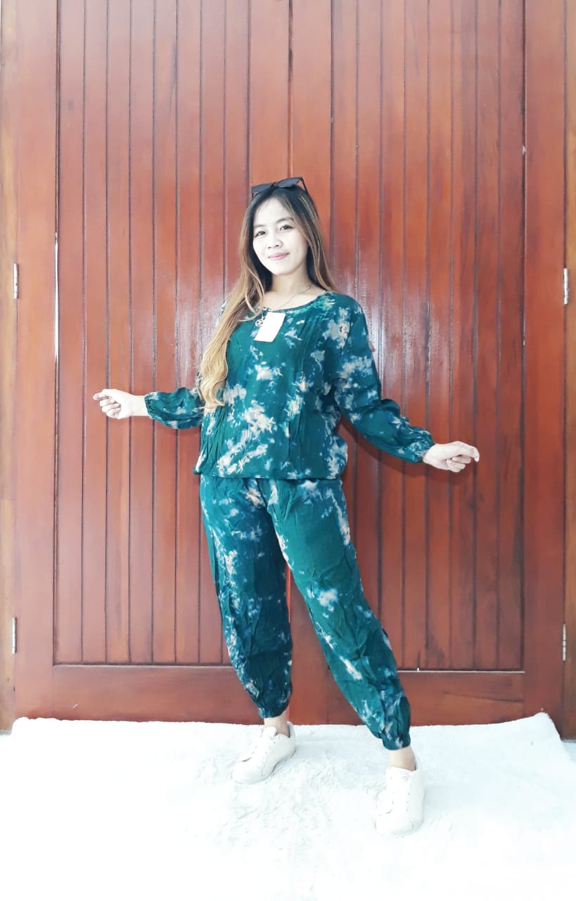 Baju One Set Tie Dye Celana Joger Panjang