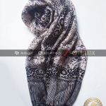 Shawl Corak Batik Sutera Warna Hitam Putih