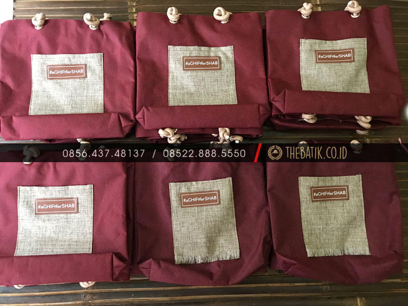 Souvenir Tas Jinjing Wanita Hajatan Denim Unik