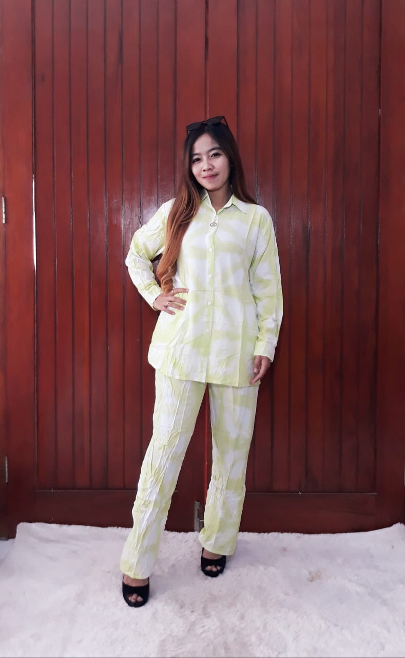 One Set Batik Wanita Shibori Putih Piyama Panjang