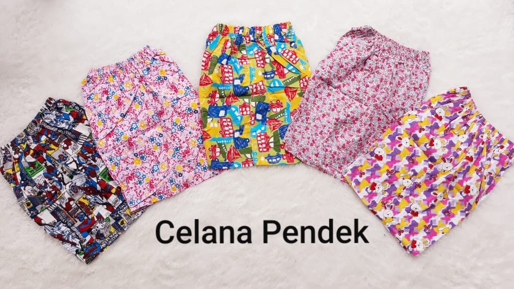 Celana Pendek Katun Adem Motif Dewasa Anak