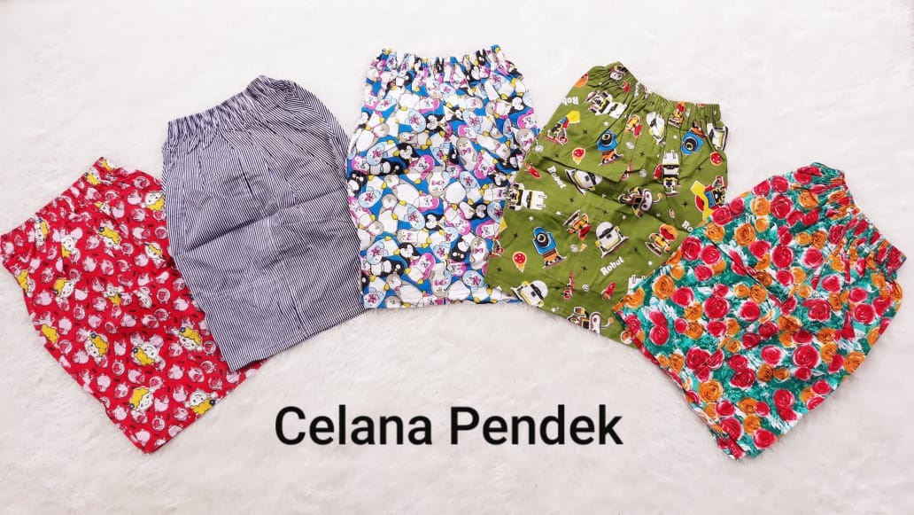 Celana Pendek Katun Adem Motif Dewasa Anak