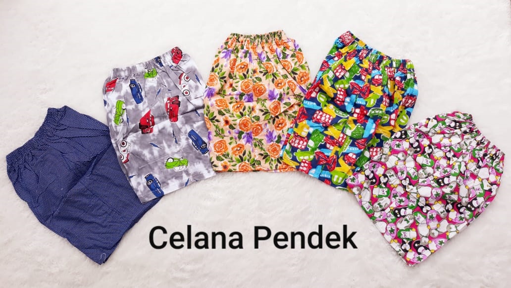 Celana Pendek Katun Adem Motif Dewasa Anak