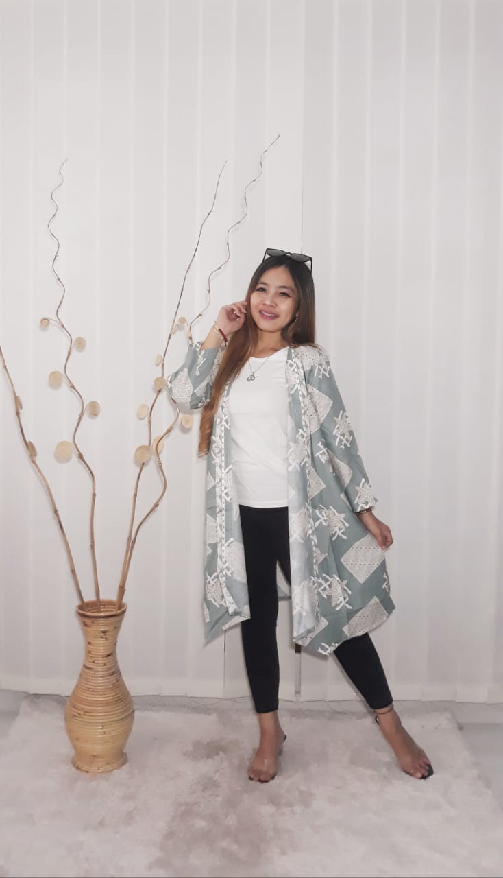 Baju Outer Batik Katun Simple Lengan 3/4