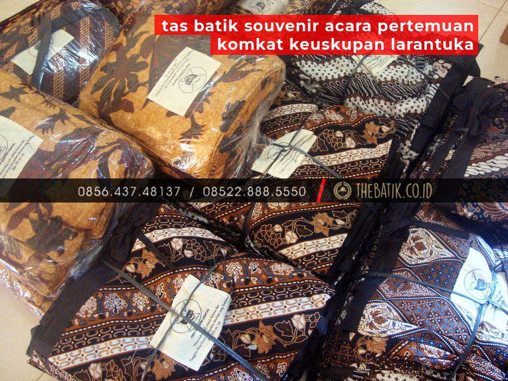 Tas Batik Souvenir Acara Pertemuan Komkat Keuskupan Larantuka