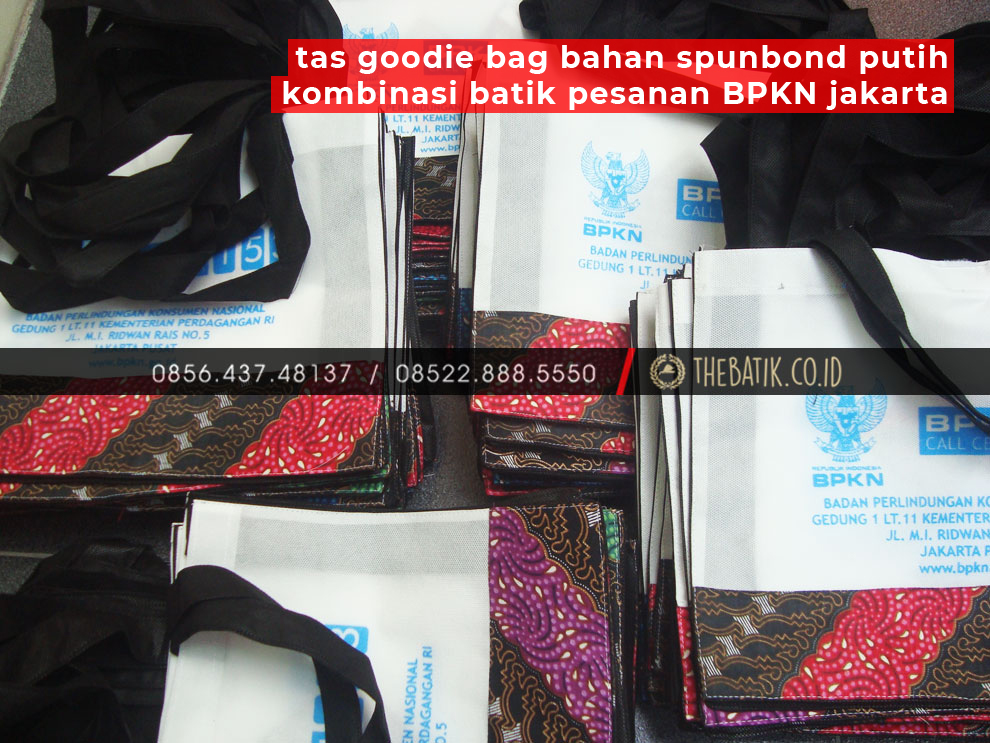 Tas Goodie Bag Bahan Spunbond Putih Kombinasi Batik Pesanan BPKN Jakarta