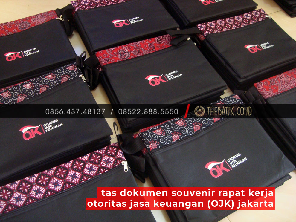 Tas Dokumen Souvenir Rapat Kerja Otoritas Jasa Keuangan (OJK) Jakarta
