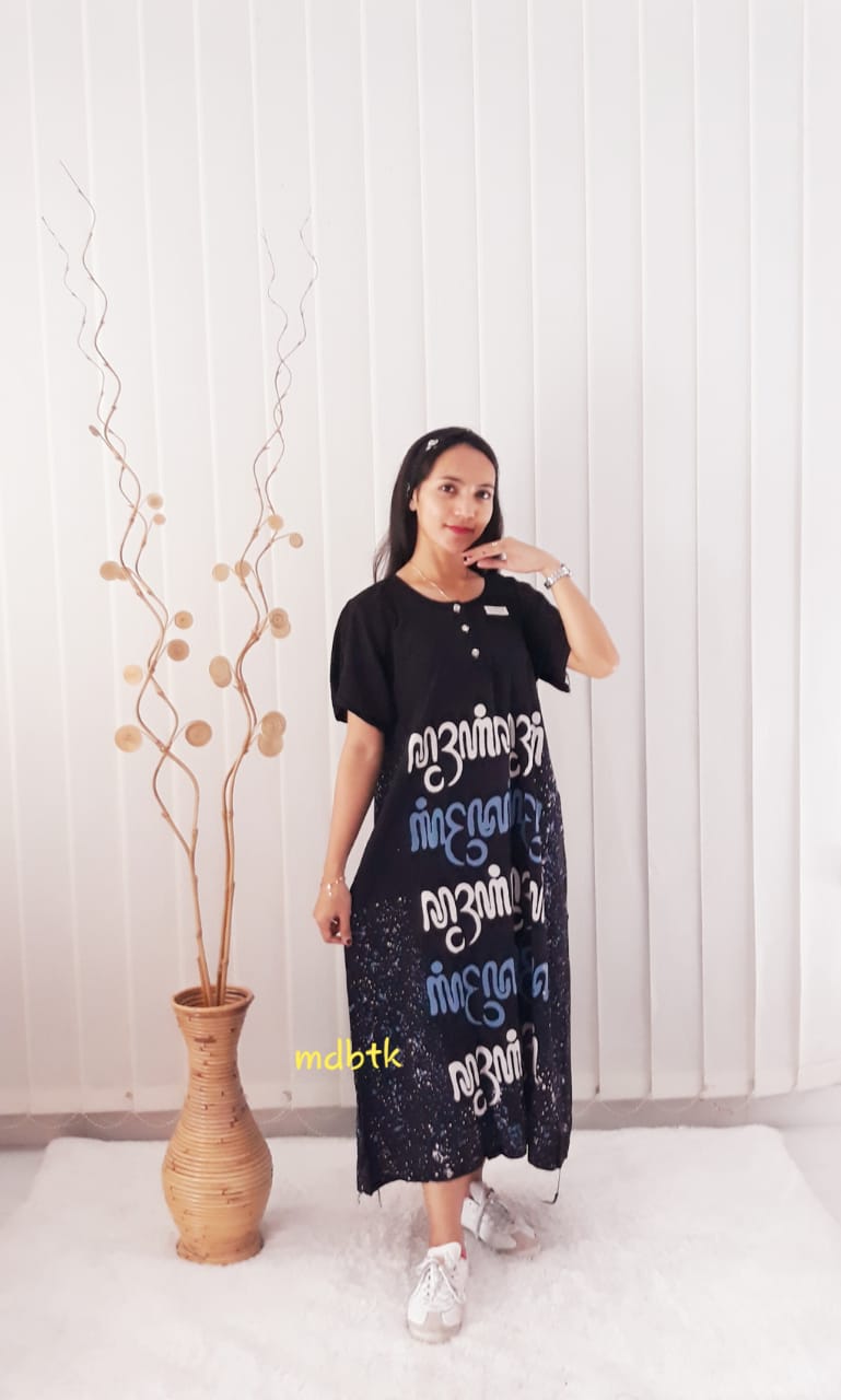 Baju Daster Batik Hitam Aksara Tulisan Jawa Klasik Bahan Rayon