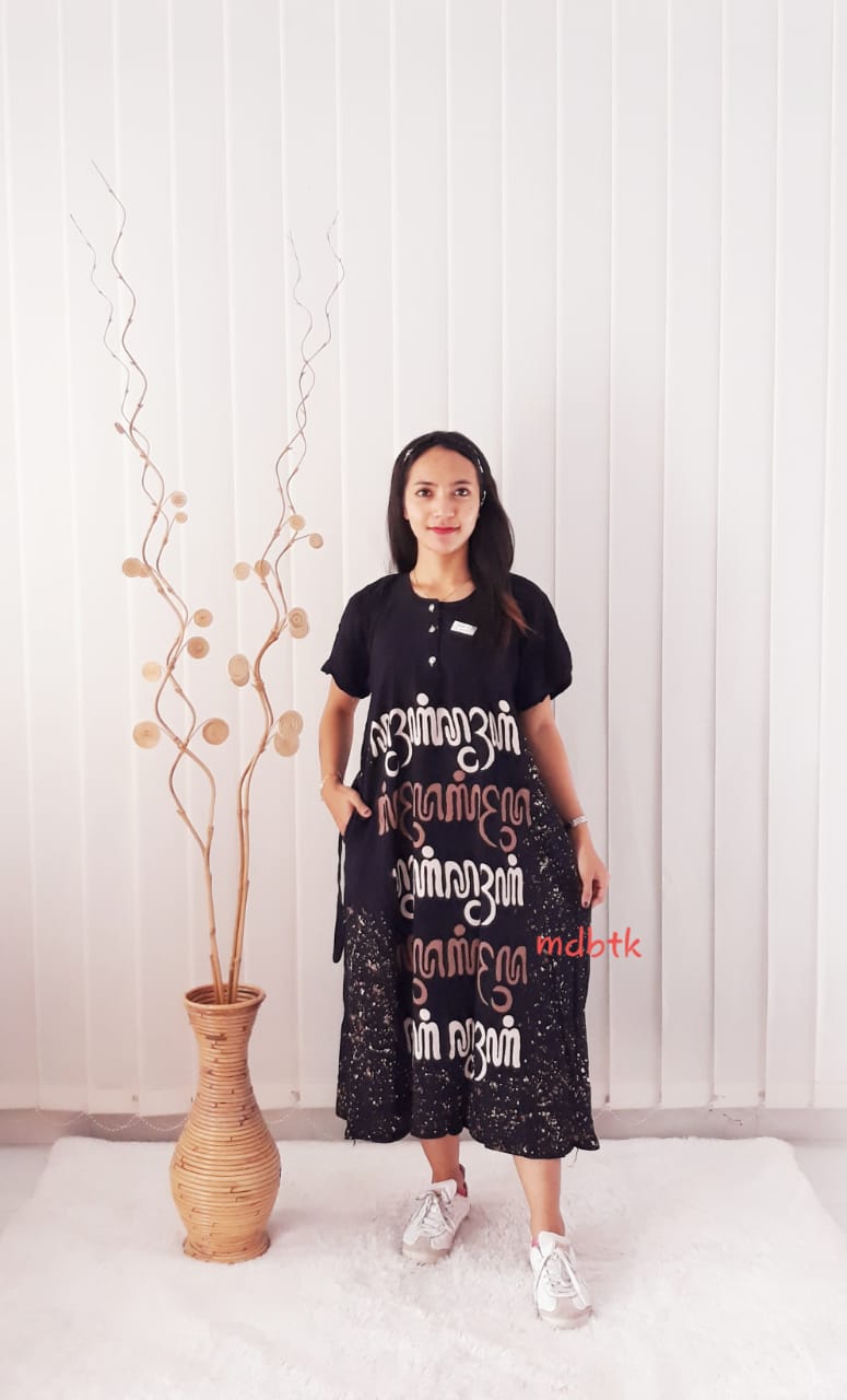 Baju Daster Batik Hitam Aksara Tulisan Jawa Klasik Bahan Rayon