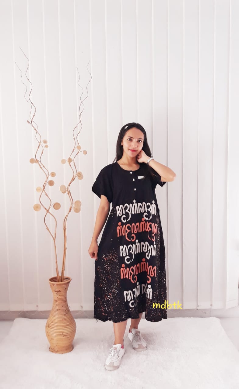 Baju Daster Batik Hitam Aksara Tulisan Jawa Klasik Bahan Rayon