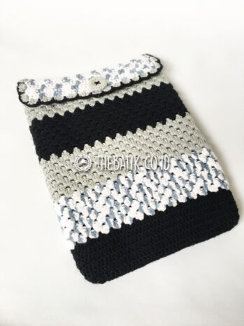 Souvenir Rajutan Softcase Macbook 12 Inch Tas Laptop Rajut Premium Warna Hitam Putih Abu