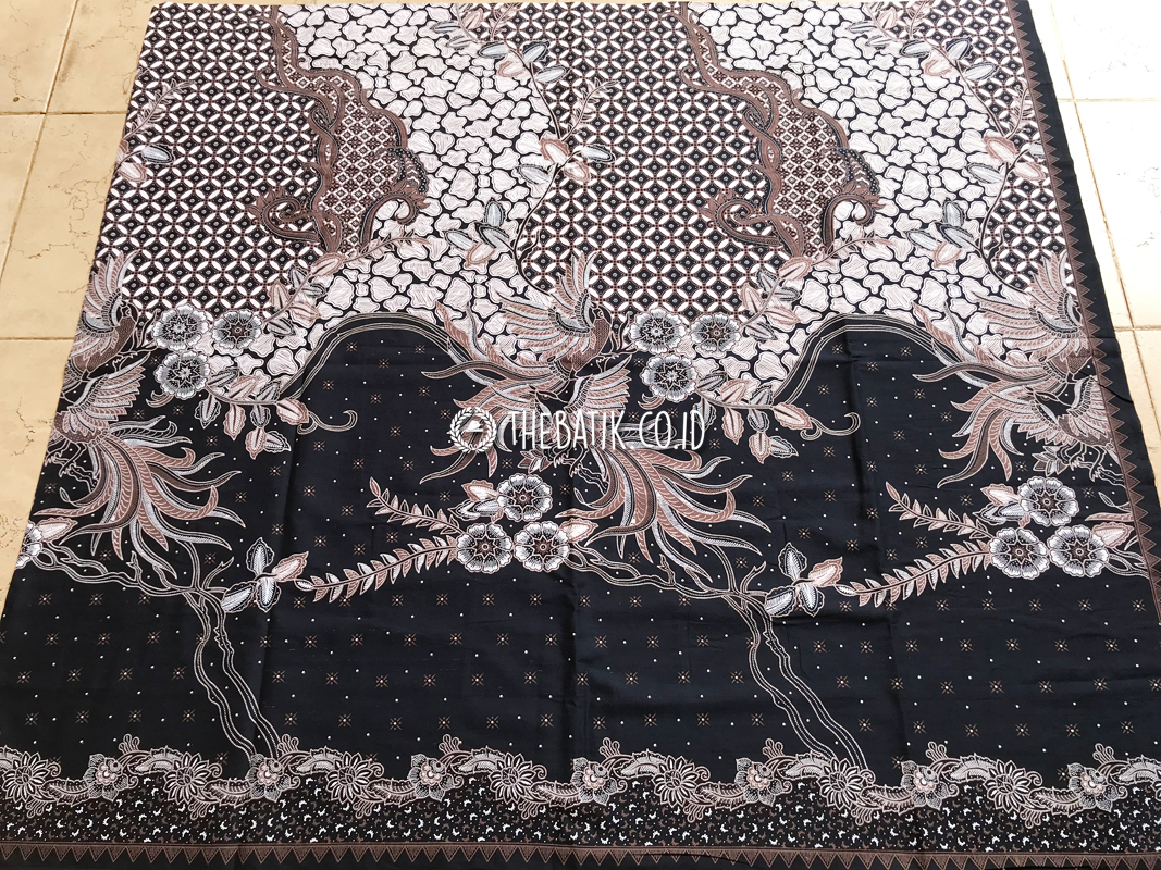 Bahan Seragam Batik Pekalongan Motif Burung Latar Hitam Kombinasi Ukuran 2.4 m