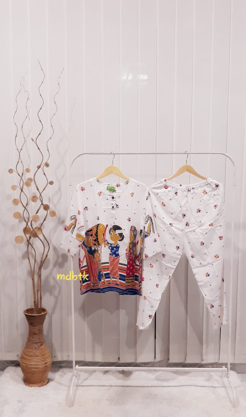 Baju Setelan Kulot Batik Panjang Motif Modern Lengan 7/8 Warna Putih