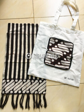 Syal Scarf dan Tas Batik Lipat Souvenir Event Resmi Harga Grosir MOTIF GARIS