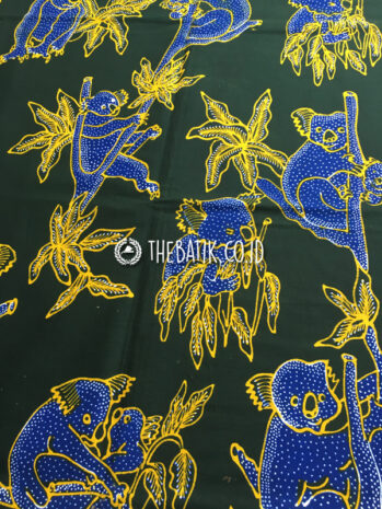 Kain Batik Tulis Premium Latar Hitam Motif Koala Satwa Nasional Australia