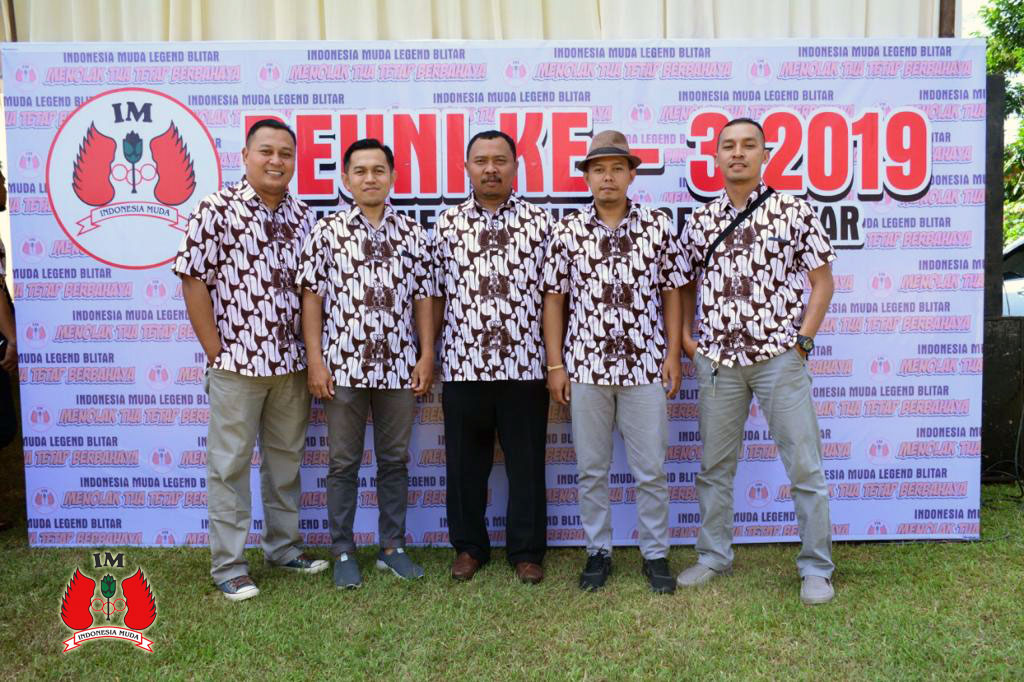 Seragam Batik Berlogo Organisasi INDONESIA MUDA Desain Motif Sendiri