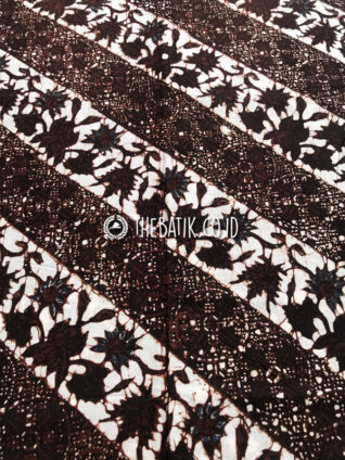 Kain Batik Jawa Klasik Jogja Motif Cakar Seling Kembang Sogan