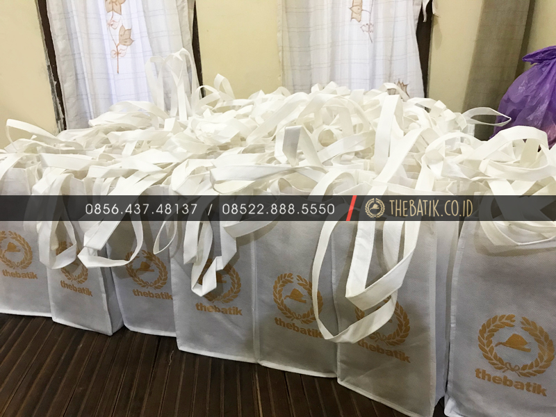 Hampers Kain Batik Murah - Paket Kain Batik GRATIS Box Souvenir Event UPTD Puskesmas Tapos Kota Depok Jawa Barat