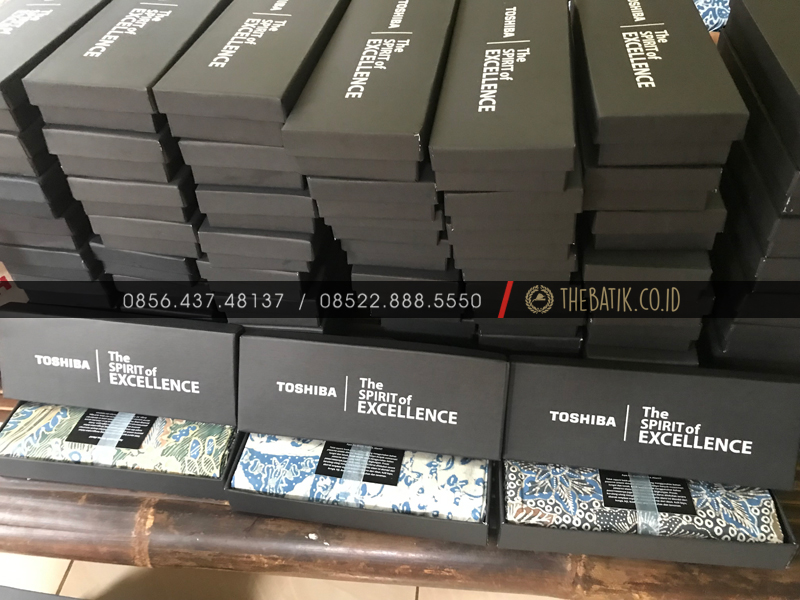 International Craft Batik Gift - Corporate Premium Gifts Hadiah Kantor Souvenir Event TOSHIBA Indonesia