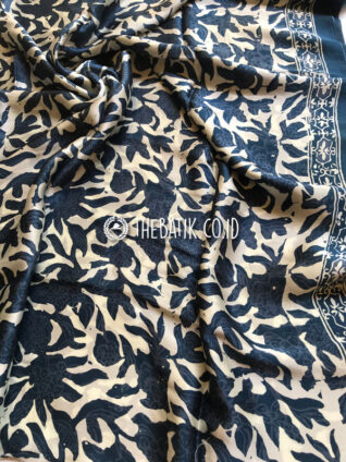 Kain Bahan Baju Batik Sutra Modern Warna Biru Latar Putih