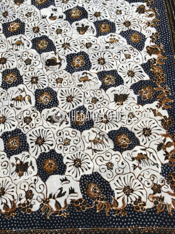 Kain Bahan Baju Batik Tulis Pesisir Motif Ikan Klasik Latar Putih