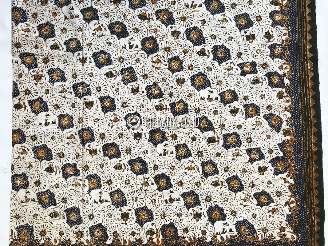 Kain Bahan Baju Batik Tulis Pesisir Motif Ikan Klasik Latar Putih