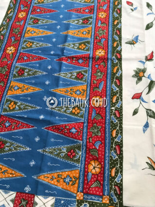 Kain Bahan Bawahan Sarung Batik Tulis Pesisir Motif Buket Tumpal Merah Biru Latar Putih