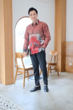 Baju Seragam Batik untuk Keluarga Couple Sarimbit Kemeja & Blouse Wanita