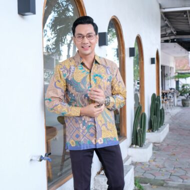 Model Baju Batik untuk Seragam Kantor Modern Pria / Wanita Kemeja Lengan Panjang Blouse