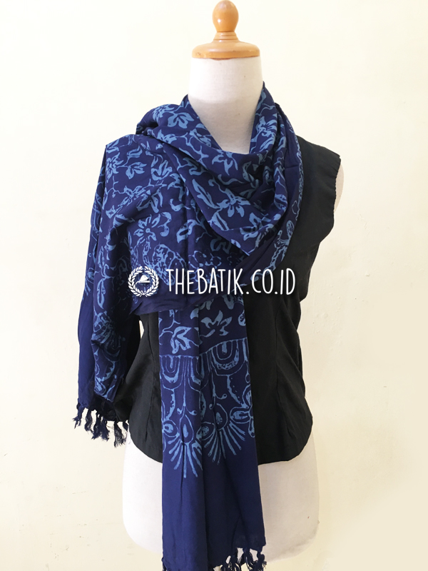 Men Batik Scarf Indonesian Javanese Style With Floral and Geometric Design – Blue Batik Scarves