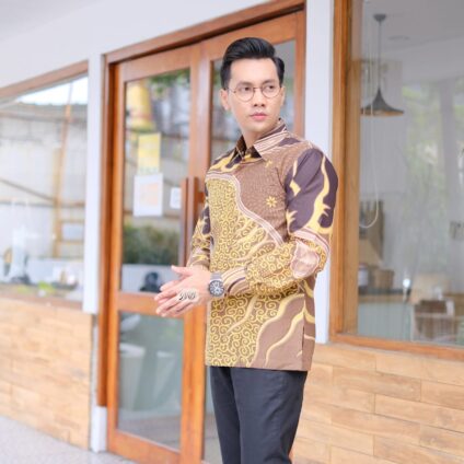 Model Baju Seragam Batik Kantor Modern