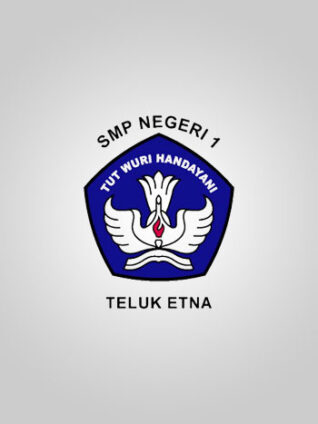 Seragam Batik Papua untuk Anak Sekolah SMP Negeri 1 Teluk Etna – Kaimana