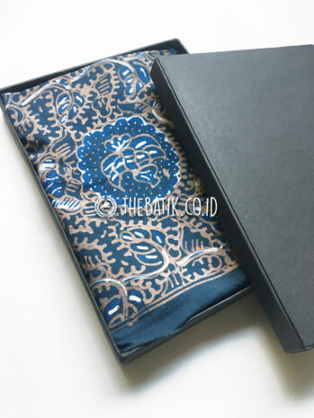 Natural Dye Batik Handwritten Traditional Indonesian Batik Fabric Cotton Indigo Blue White – Elephant