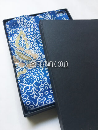 Natural Dye Batik Handwritten Traditional Indonesian Batik Fabric Cotton Indigo Blue – Gringsing Batik Floral