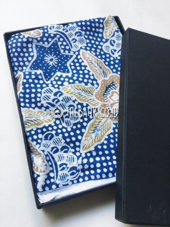 Natural Dye Batik Handwritten Traditional Indonesian Batik Fabric Cotton Indigo Blue – Polkadot Floral Batik