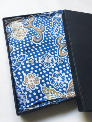 Natural Dye Batik Handwritten Traditional Indonesian Batik Fabric Cotton Indigo Blue – Polkadot Sri Kuncoro
