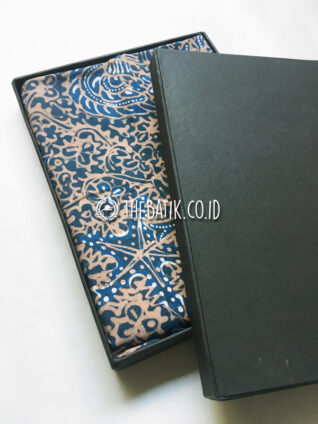 Natural Dye Batik Handwritten Traditional Indonesian Batik Fabric Cotton Indigo Blue – Wahyu Tumurun