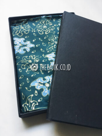 Natural Dye Batik Handwritten Traditional Indonesian Batik Fabric Cotton Rousseau Green – Modern Floral