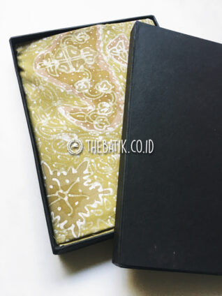 Natural Dye Batik Handwritten Traditional Indonesian Batik Fabric Cotton Yellow – Wahyu Tumurun