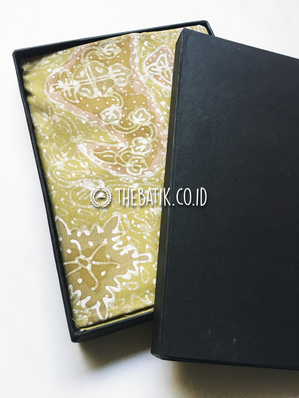 Natural Dye Batik Handwritten Traditional Indonesian Batik Fabric Cotton Yellow – Wahyu Tumurun