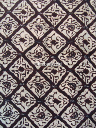 Authentic Hand-Drawn Sido Mulyo Batik Silk Fabric – Premium Javanese Heritage Textile Yardage